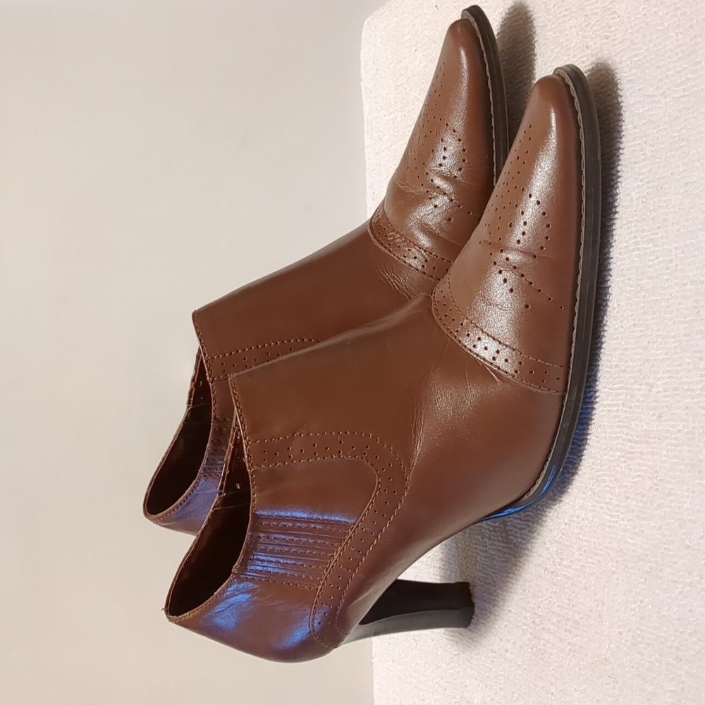 Colin Stuart Leather Heels